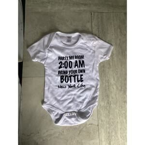 WALI USA One piece Printed design White Short Sleeve 100% cotton18/24 Months